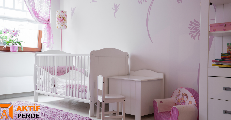 Bebek Odası İçin Güvenli ve Sağlıklı Perde Önerileri